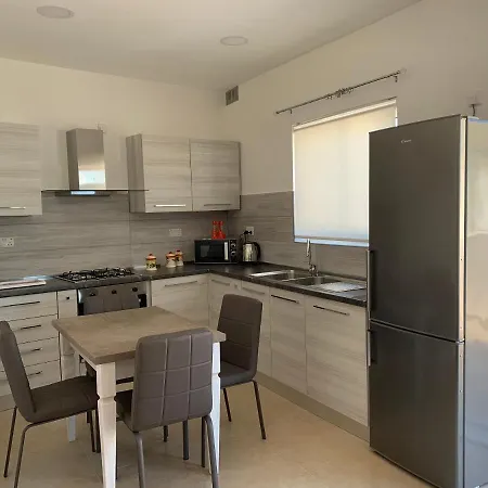 Penthouse Luxuriously Finished Off Tigne Point * סליאמה