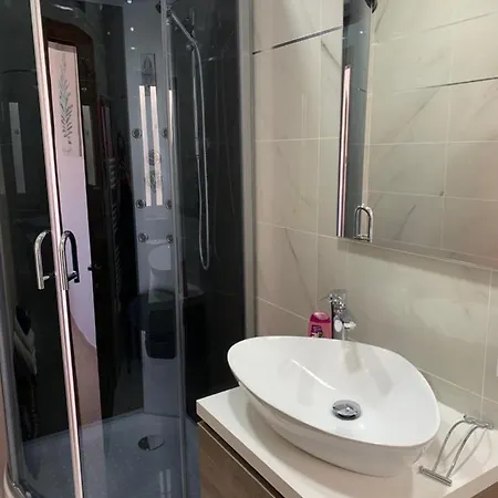 Penthouse Luxuriously Finished Off Tigne Point * Sliema